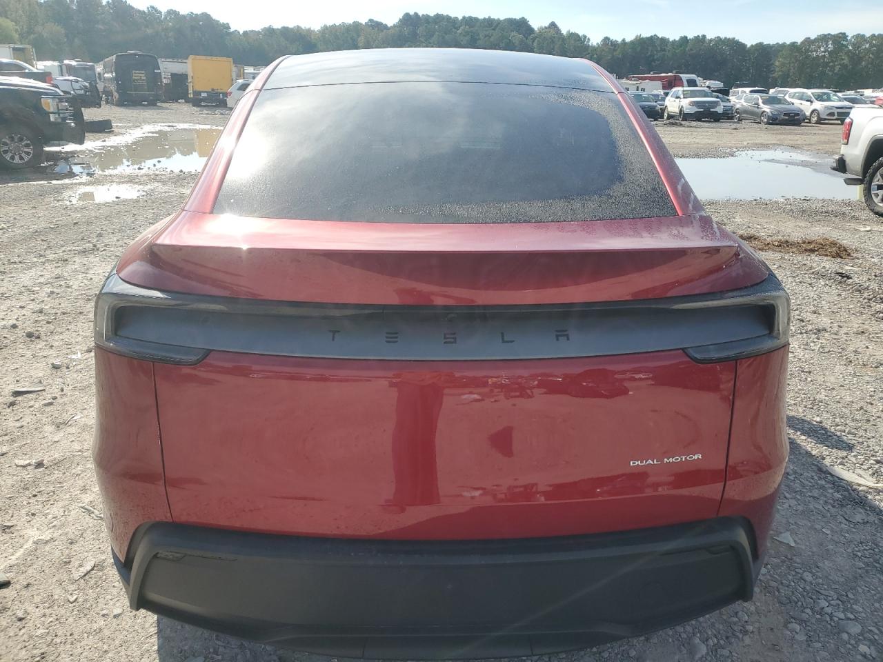 2026 Tesla Model Y VIN: 7SAYGDEE5TF396350 Lot: 89875365