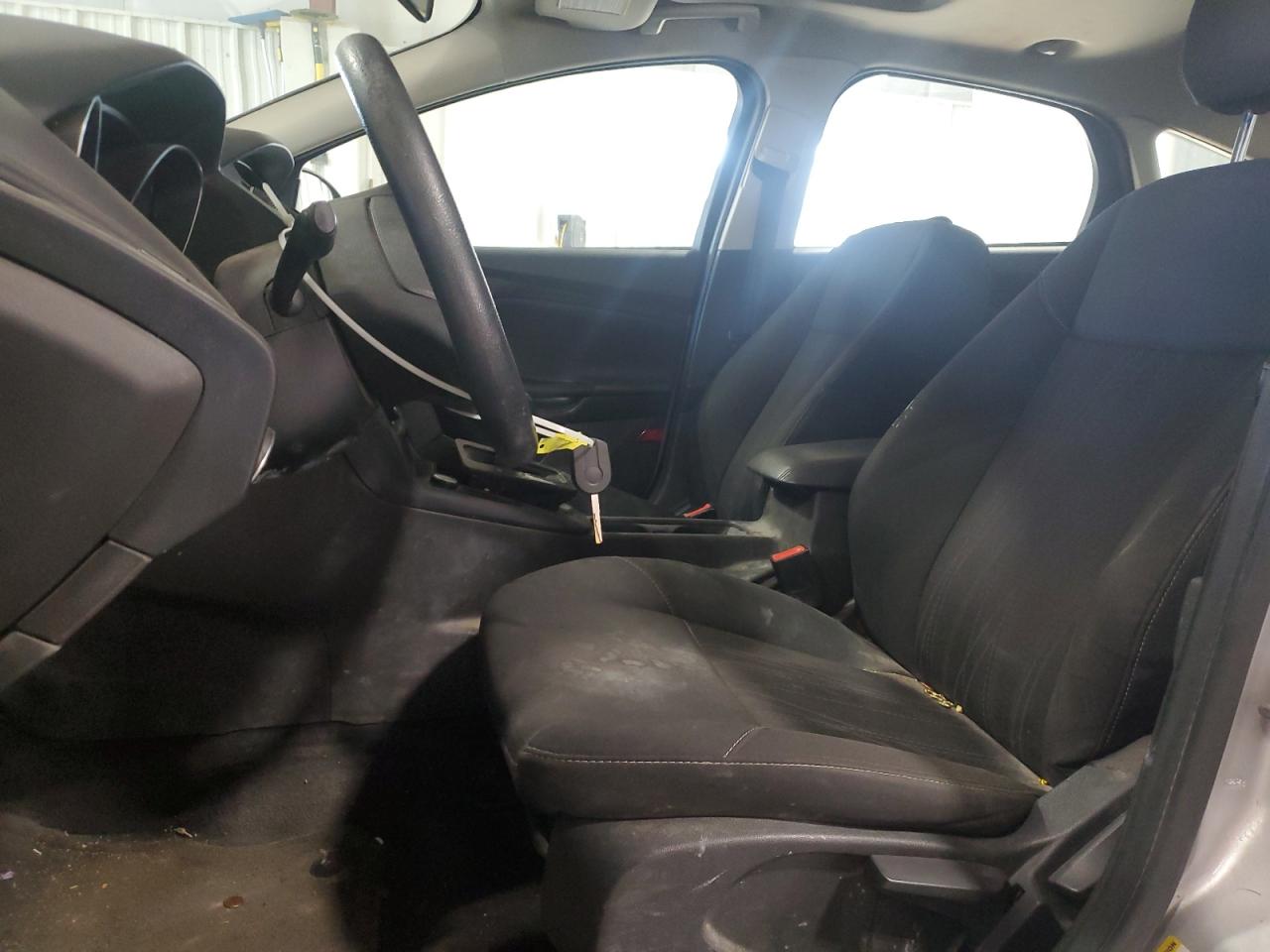 2016 Ford Focus Se VIN: 1FADP3K2XGL352059 Lot: 84227975