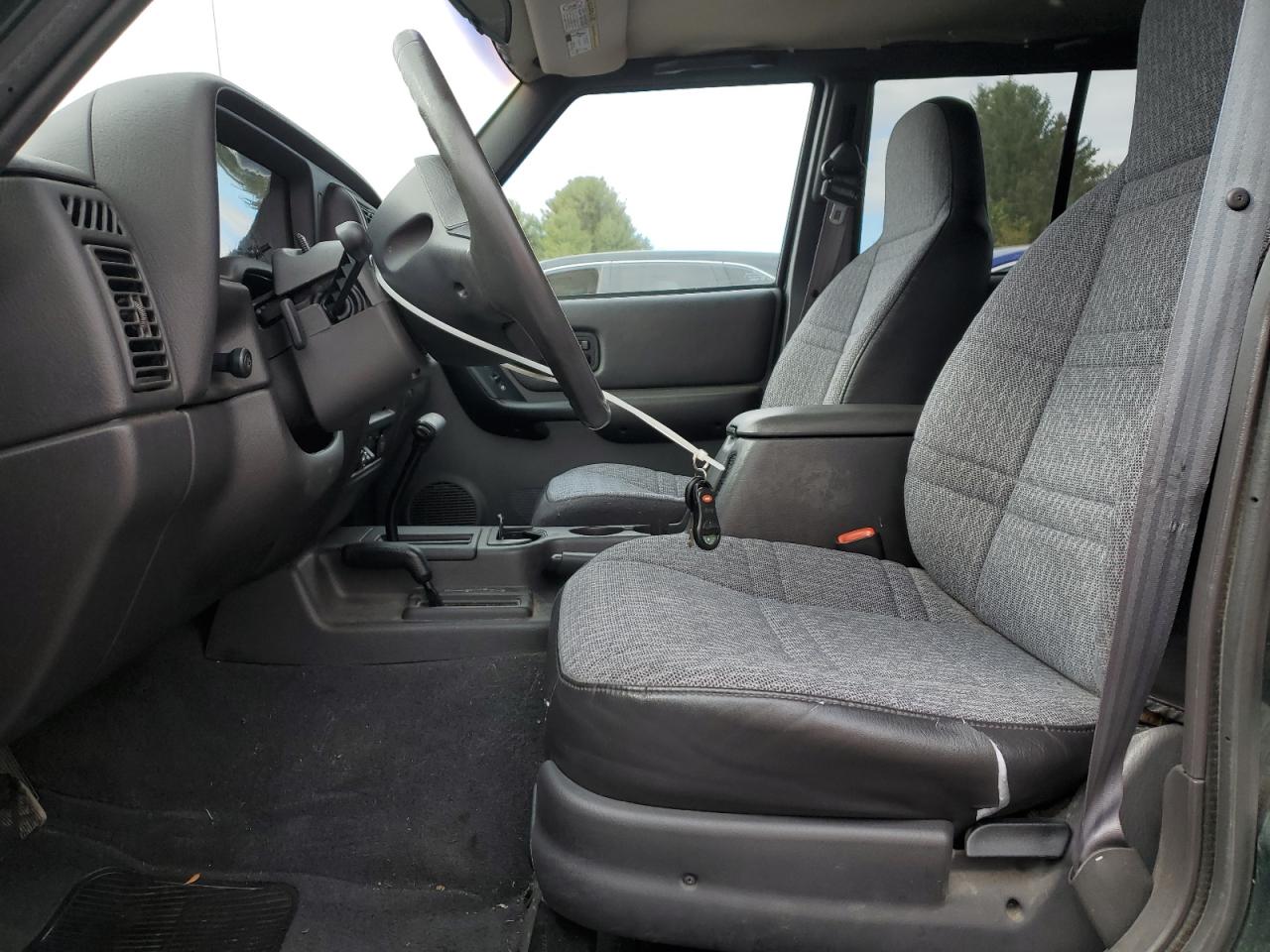 2001 Jeep Cherokee Sport VIN: 1J4FF48S91L566755 Lot: 90436075