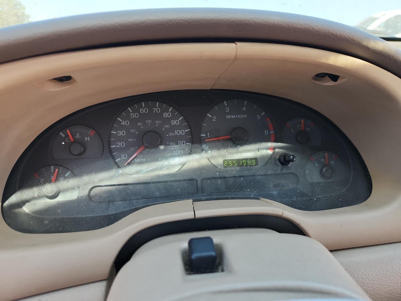 2001 Ford Mustang VIN: 1FAFP404X1F163002 Lot: 85290775