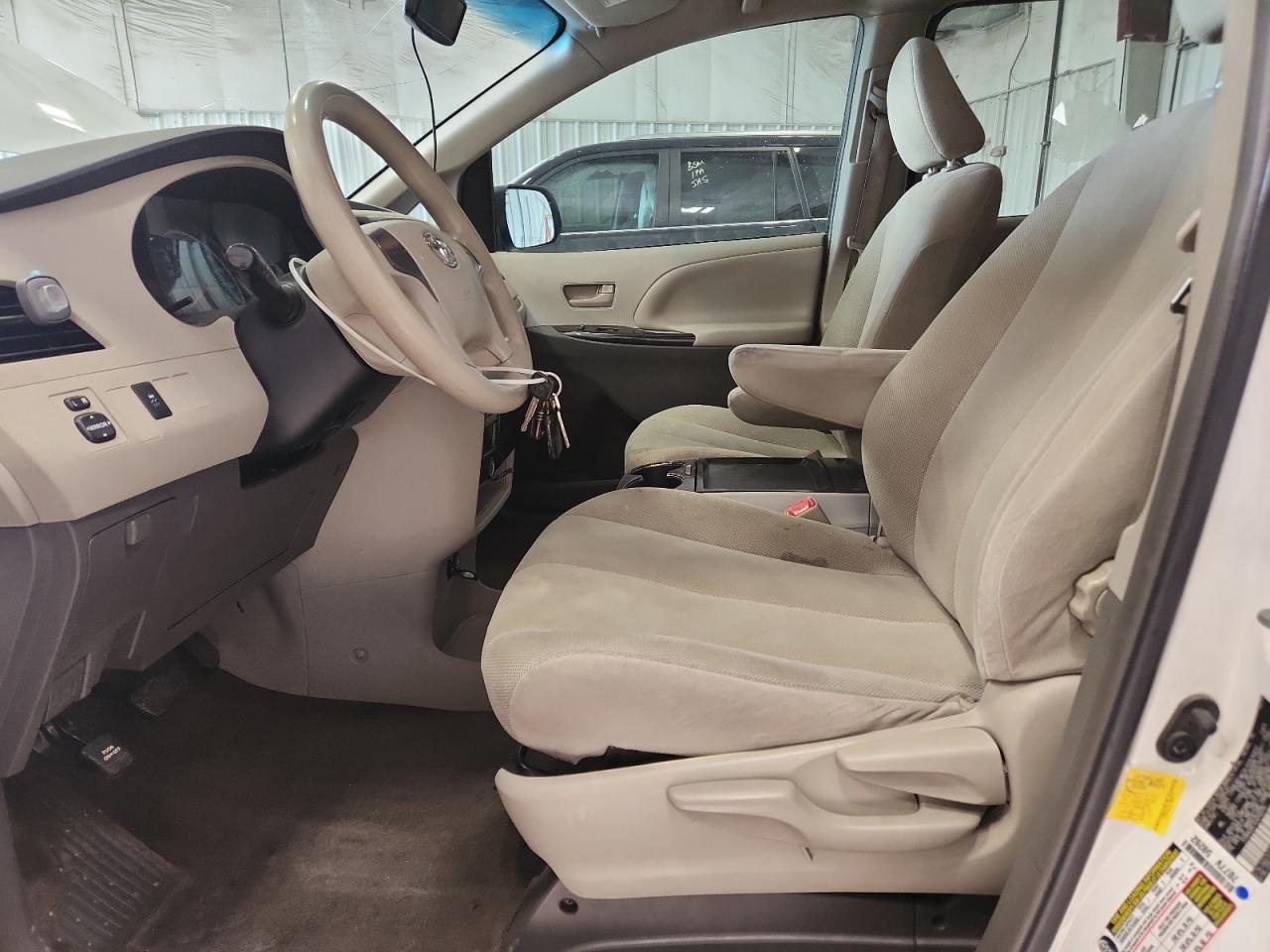 2012 Toyota Sienna Base VIN: 5TDKA3DC1CS010775 Lot: 85138615