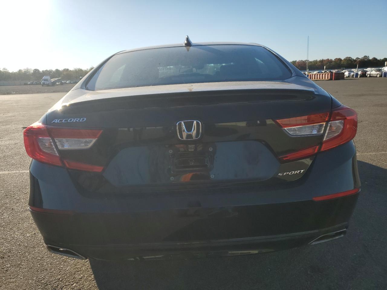 2018 Honda Accord Sport VIN: 1HGCV1F38JA051605 Lot: 90216005