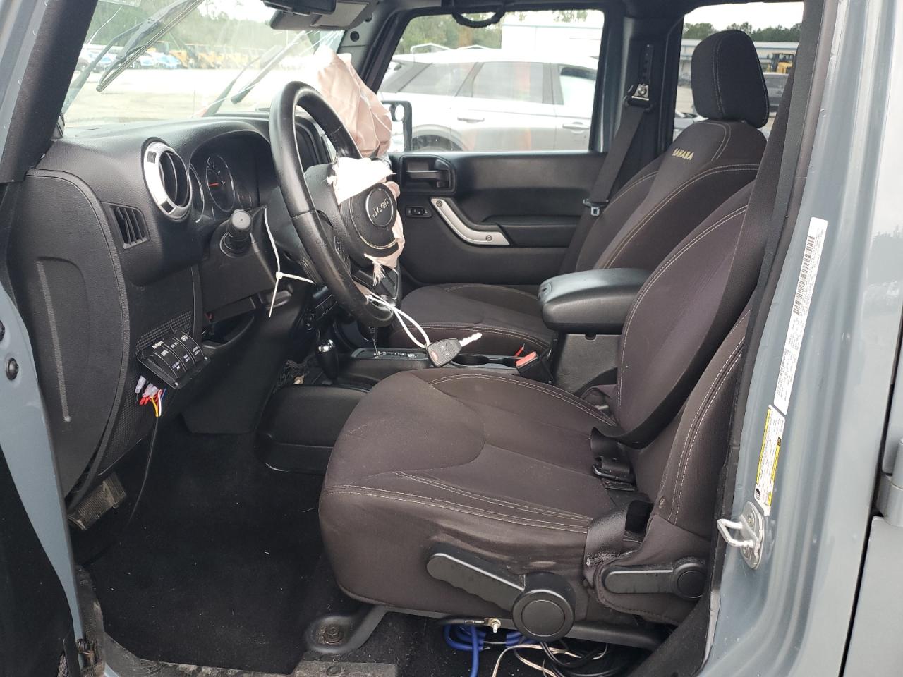 2014 Jeep Wrangler Unlimited Sahara VIN: 1C4BJWEG3EL123098 Lot: 82304125