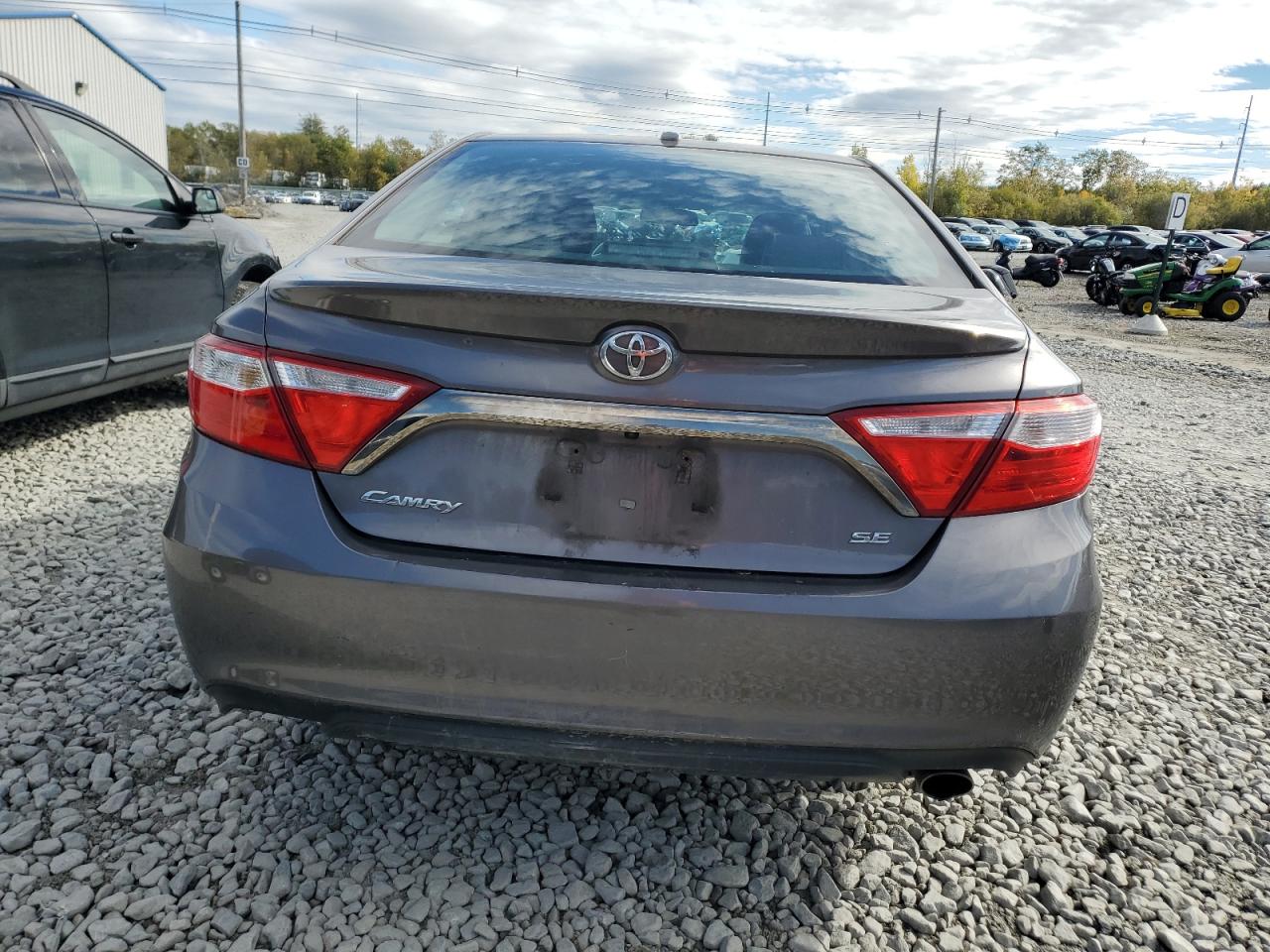 2015 Toyota Camry Le VIN: 4T1BF1FK9FU928733 Lot: 87030945