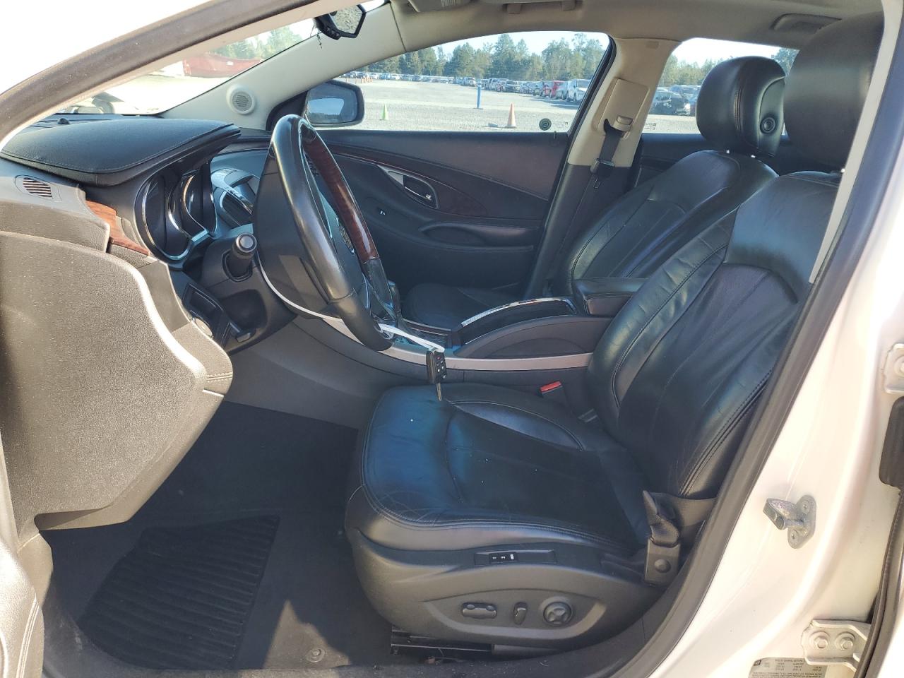 2011 Buick Lacrosse Cxs VIN: 1G4GE5ED5BF224692 Lot: 82390095