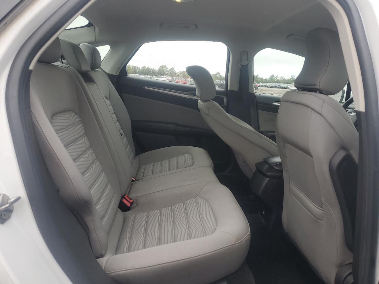 2016 Ford Fusion S VIN: 3FA6P0G78GR276080 Lot: 86257615