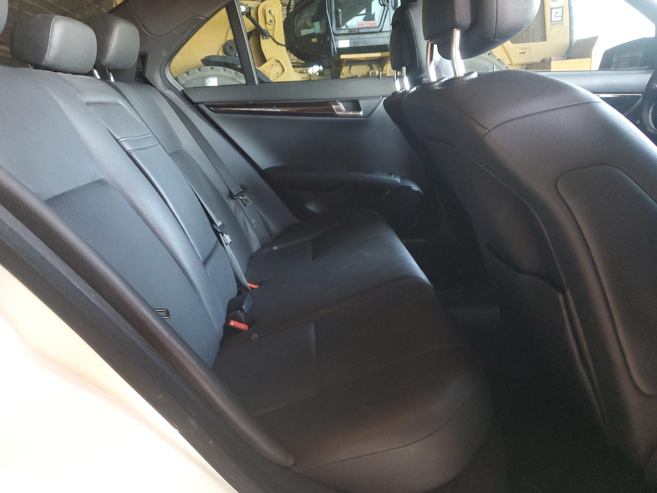 2011 Mercedes-Benz C 300 VIN: WDDGF5EB1BA526922 Lot: 87312895