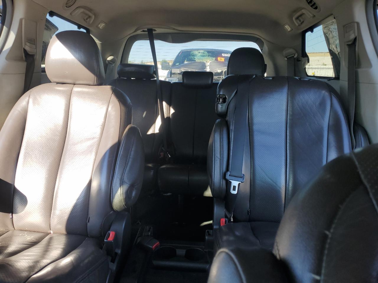 2011 Toyota Sienna Sport VIN: 5TDXK3DC2BS107789 Lot: 82269975