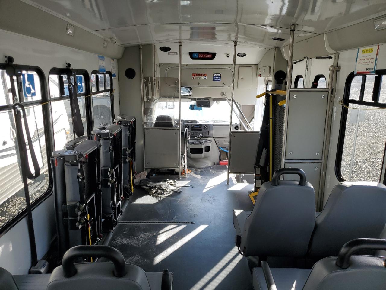 2023 Ford Econoline E450 Super Duty Cutaway Van VIN: 1FDFE4FN4PDD25917 Lot: 85005145
