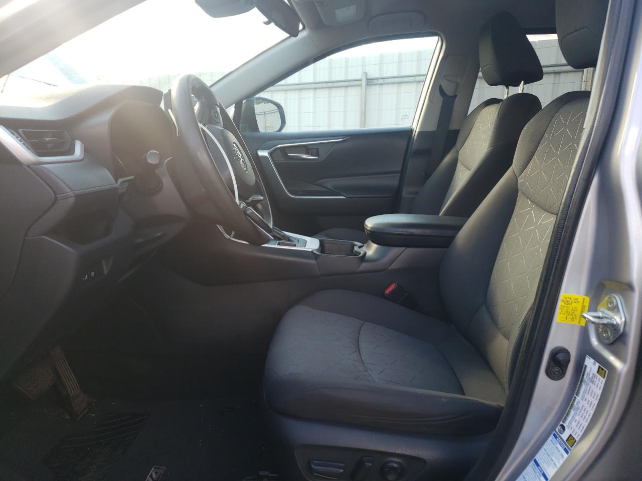 2020 Toyota Rav4 Xle VIN: 2T3P1RFV2LC093902 Lot: 84883965