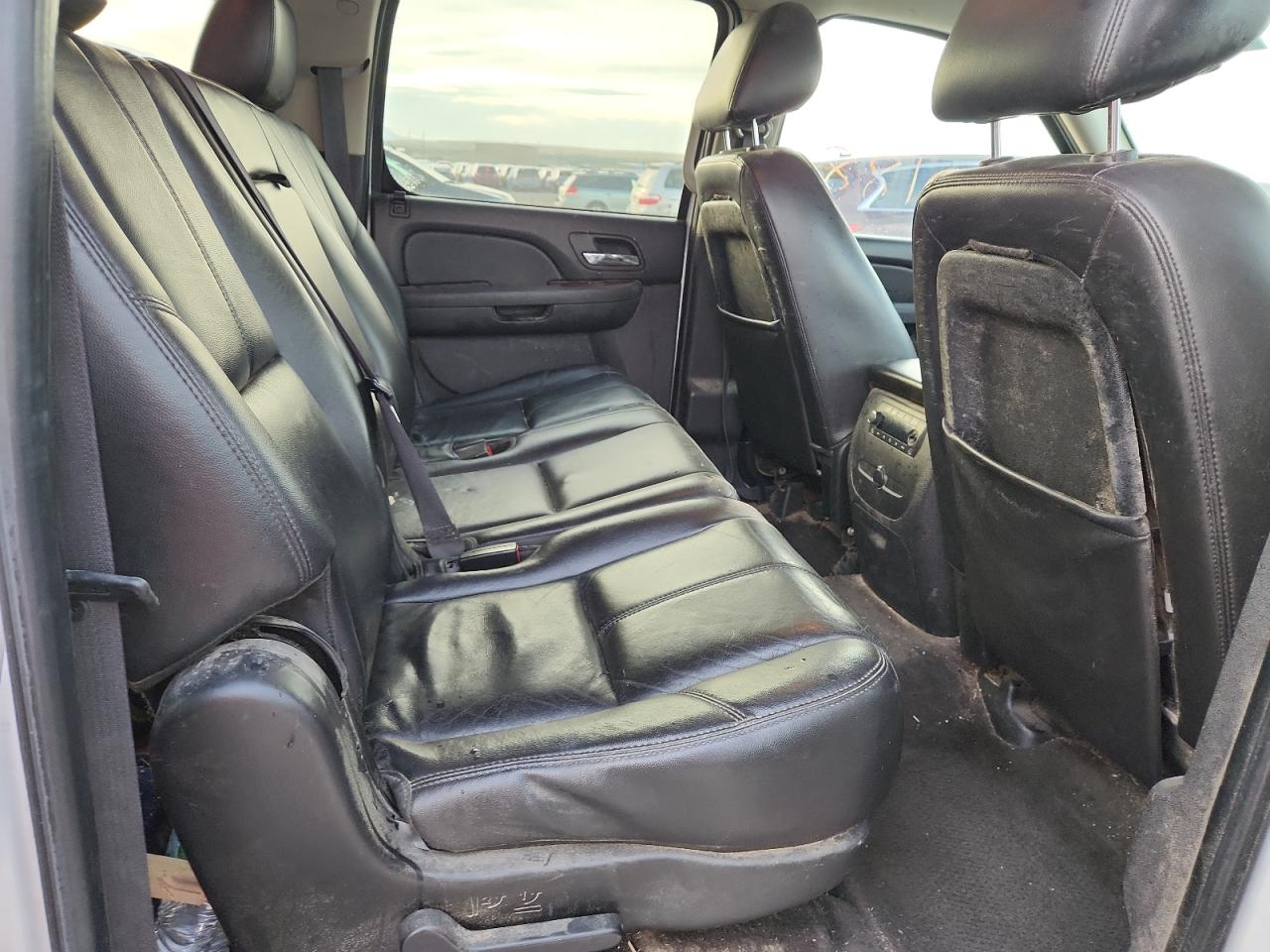 2011 Chevrolet Suburban K1500 Lt VIN: 1GNSKJE30BR138400 Lot: 86971245