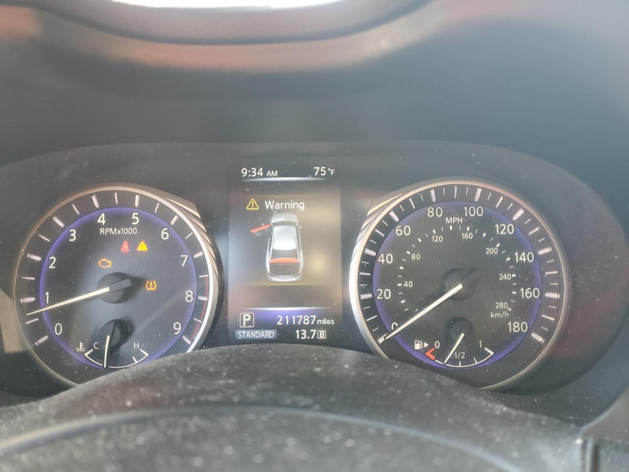 2014 Infiniti Q50 Base VIN: JN1BV7AR0EM685927 Lot: 81983455