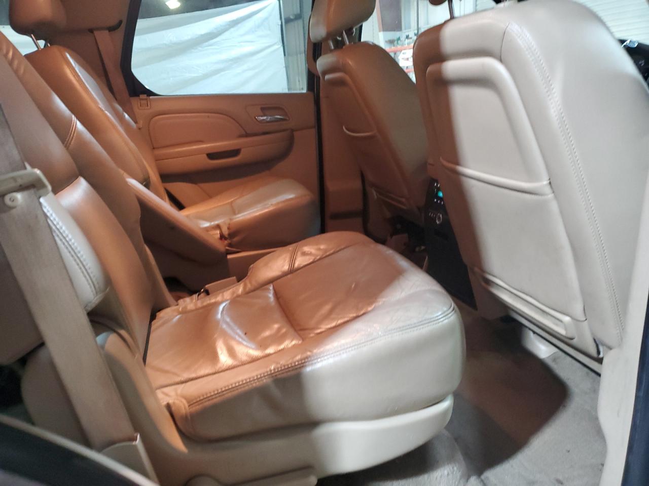 2010 Cadillac Escalade VIN: 1GYUKAEF2AR112367 Lot: 82765295