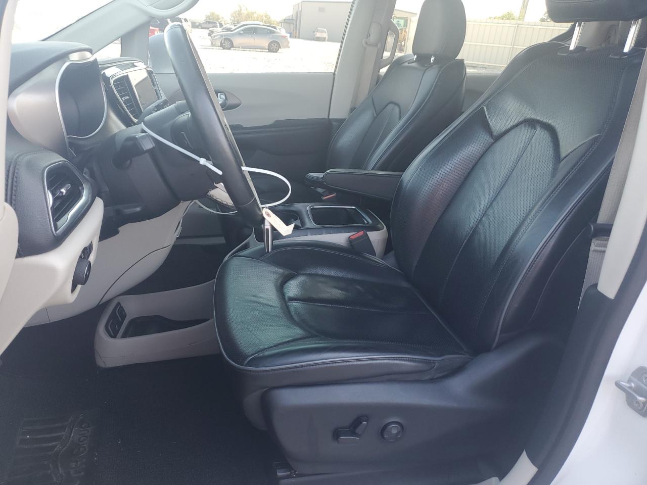 2018 Chrysler Pacifica Limited VIN: 2C4RC1GG8JR320424 Lot: 82219775