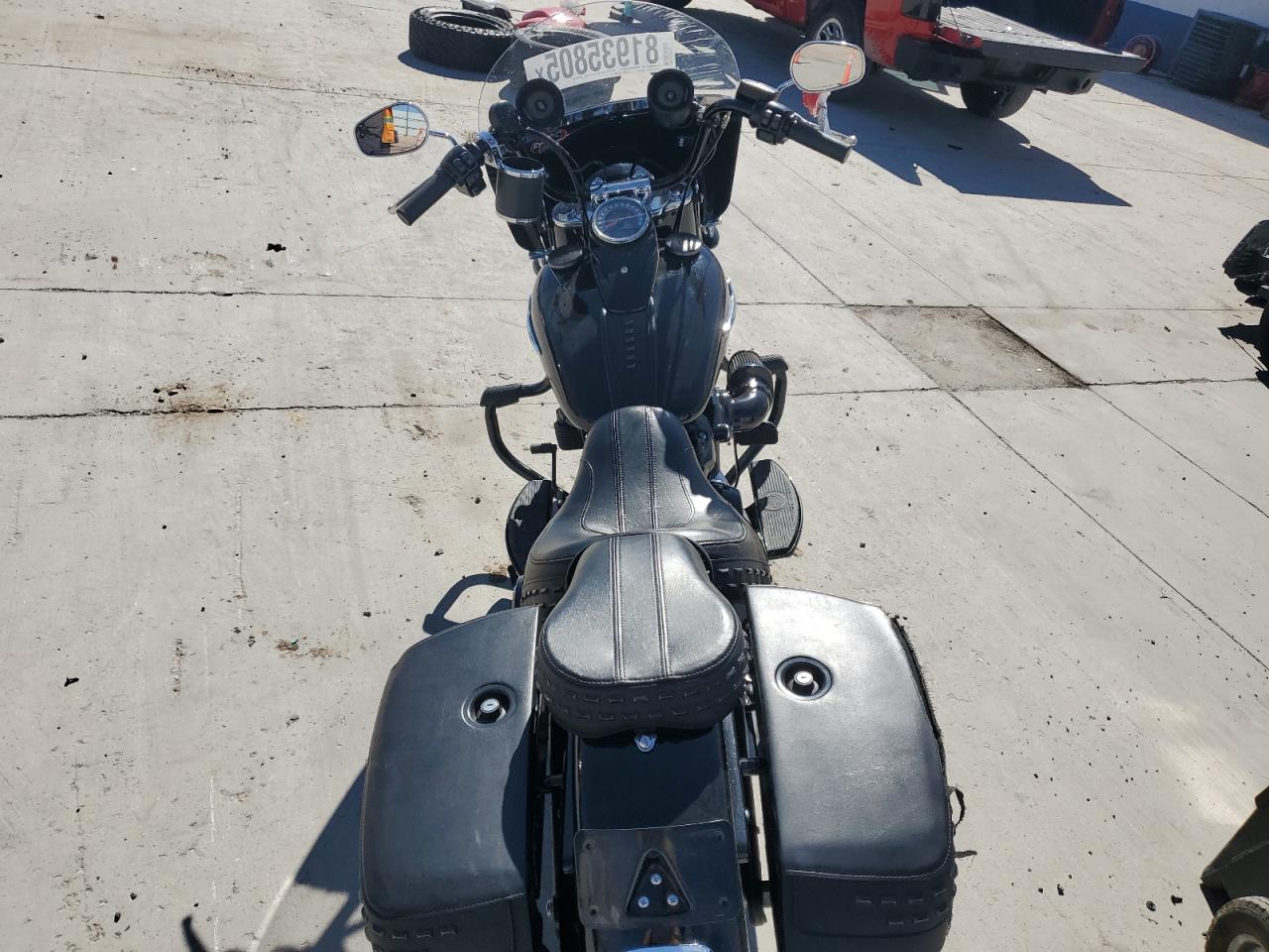 2018 Harley-Davidson Flhc Heritage Classic VIN: 1HD1YAJ17JC055098 Lot: 81935805