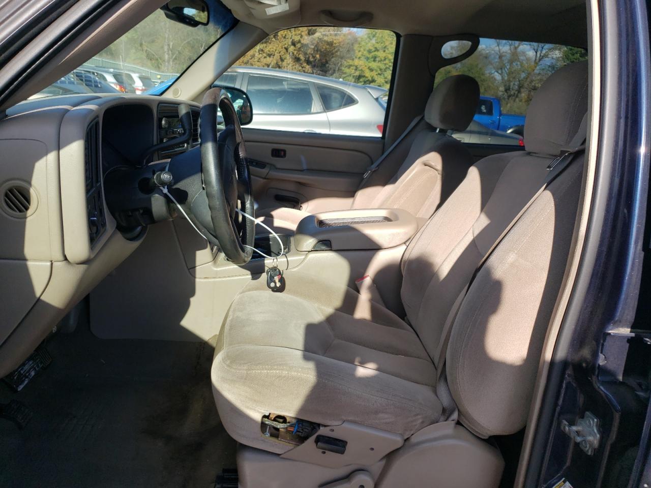 2005 GMC New Sierra VIN: 2GTEC13T51117445 Lot: 90513055