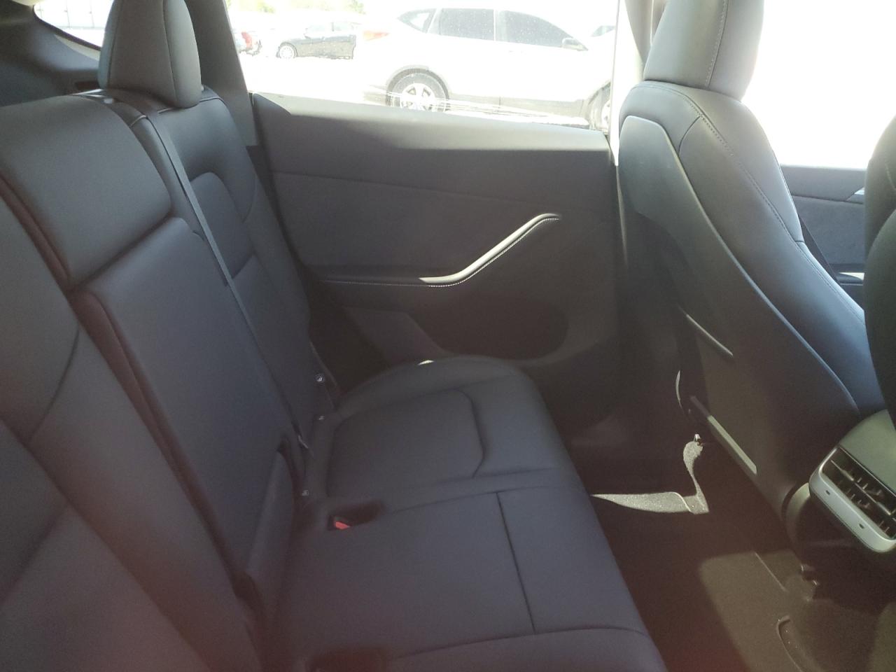 2024 Tesla Model Y VIN: 7SAYGDEE5RA328149 Lot: 86116235