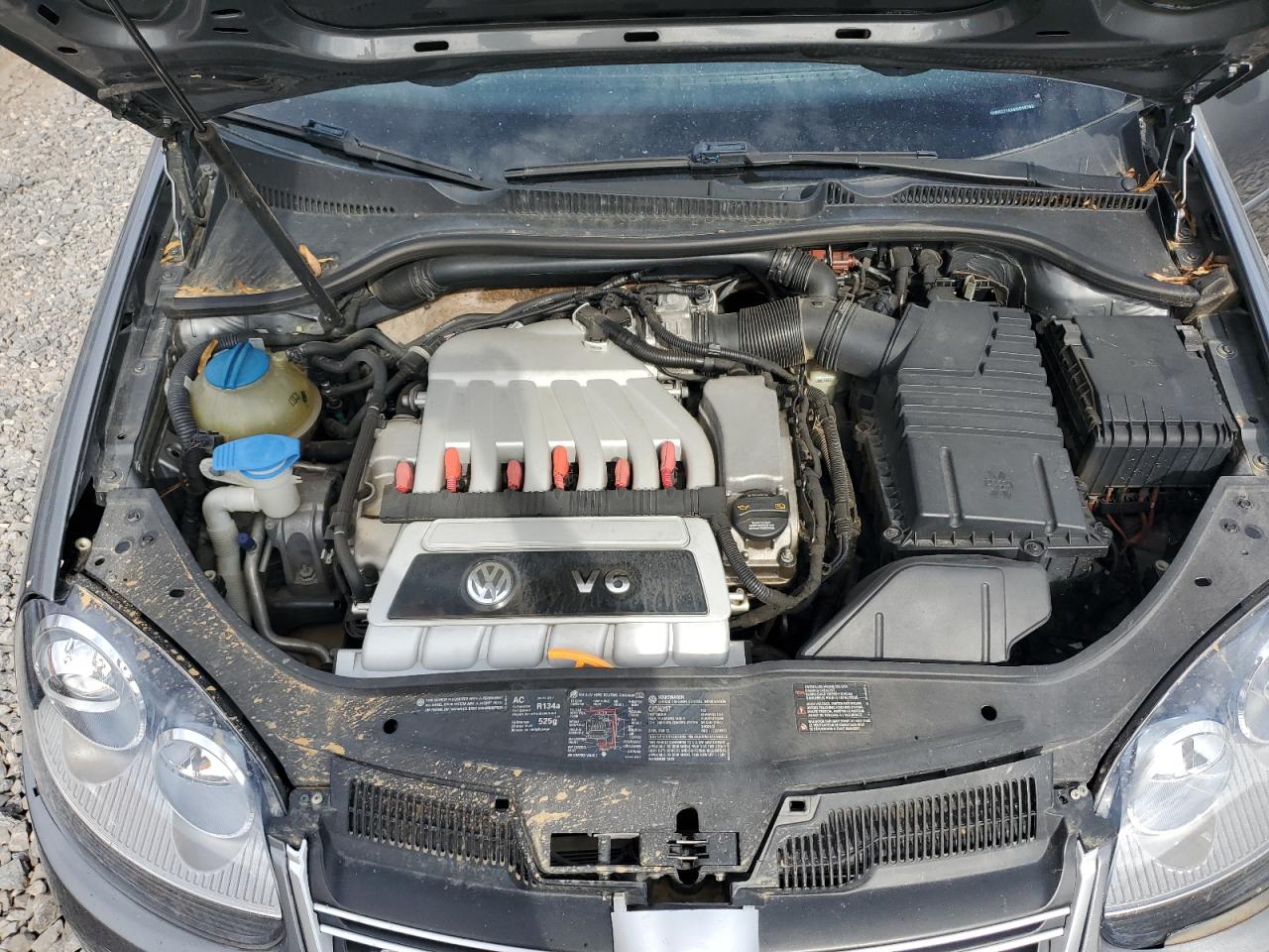 2008 Volkswagen R32 VIN: WVWKC71KX8W040703 Lot: 84935135