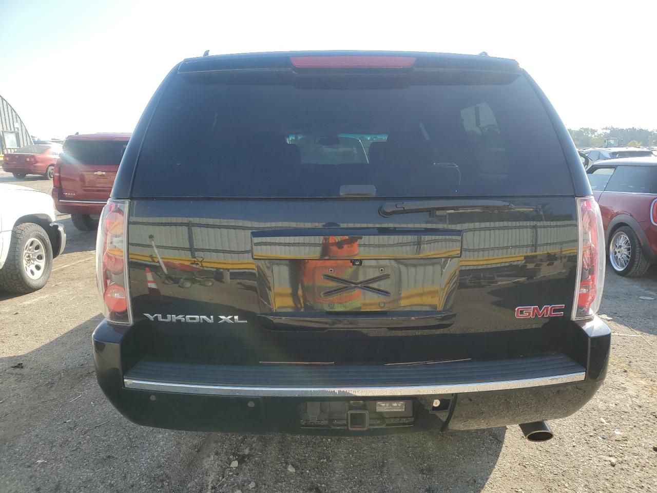 2013 GMC Yukon Xl Denali VIN: 1GKS2MEF9DR145714 Lot: 84835255
