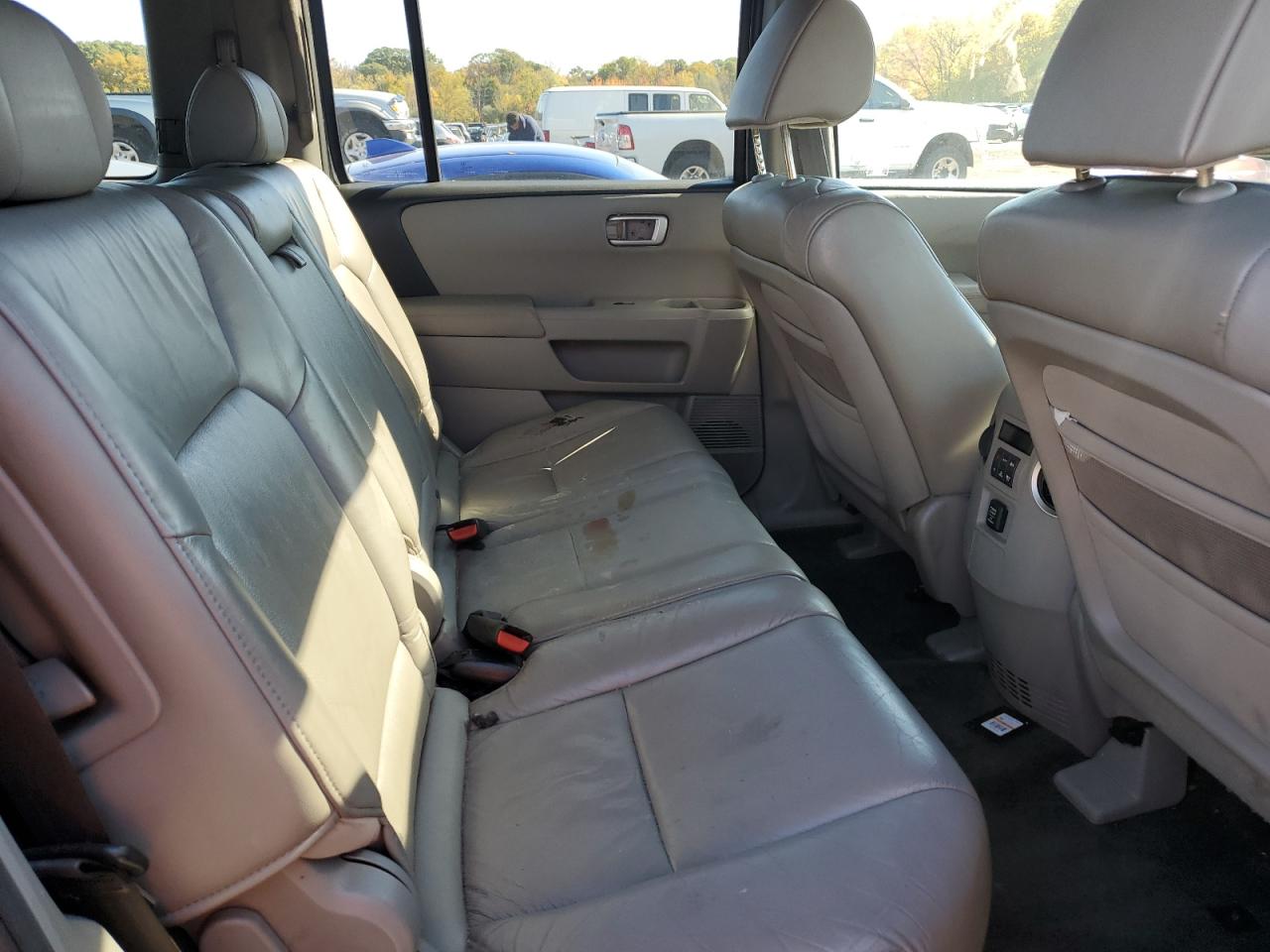2011 Honda Pilot Exln VIN: 5FNYF4H70BB098252 Lot: 87081945