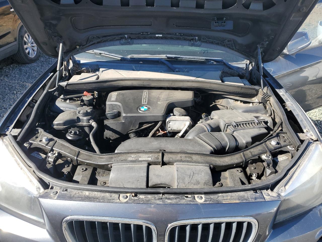 2015 BMW X1 xDrive28I VIN: WBAVL1C53FVY25887 Lot: 90052065