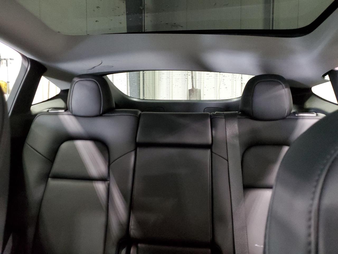 2024 Tesla Model Y VIN: 7SAYGDEFXRF057083 Lot: 89928705