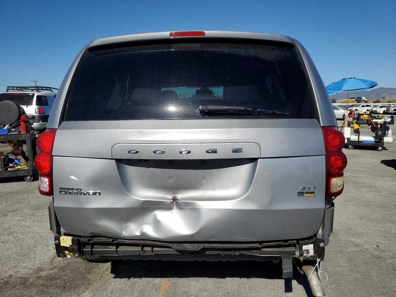 2018 Dodge Grand Caravan Sxt VIN: 2C4RDGCG7JR302258 Lot: 90864905