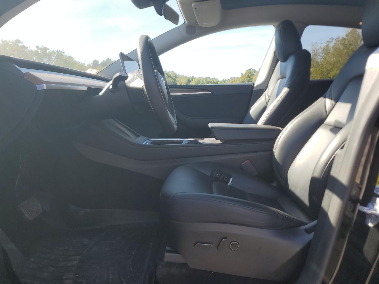 2023 Tesla Model Y VIN: 7SAYGDEE5PA171008 Lot: 84808185