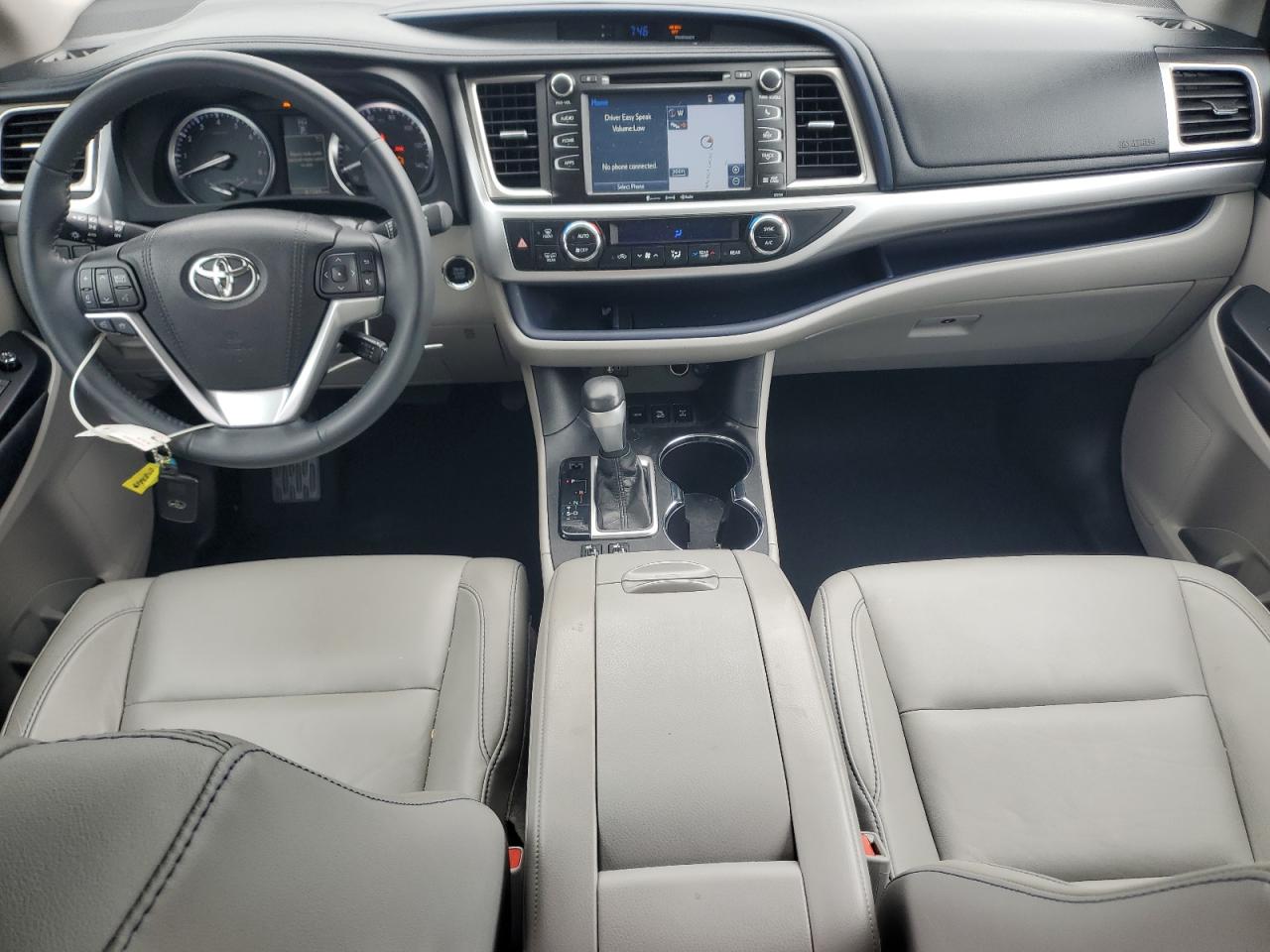 2016 Toyota Highlander Xle VIN: 5TDJKRFH0GS327215 Lot: 82236685