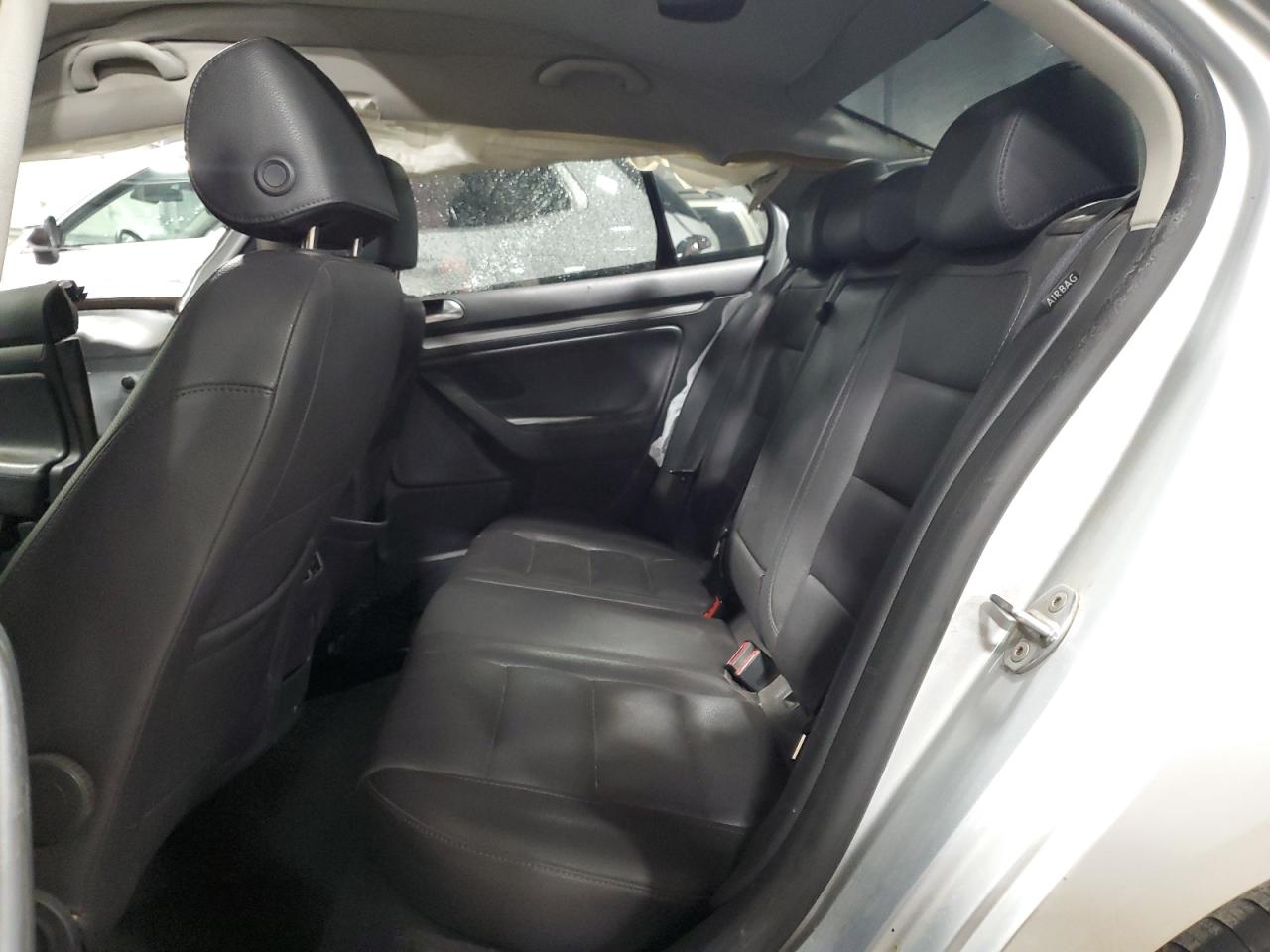 2006 Volkswagen Jetta Tdi Option Package 1 VIN: 3VWST81K16M838300 Lot: 82454005