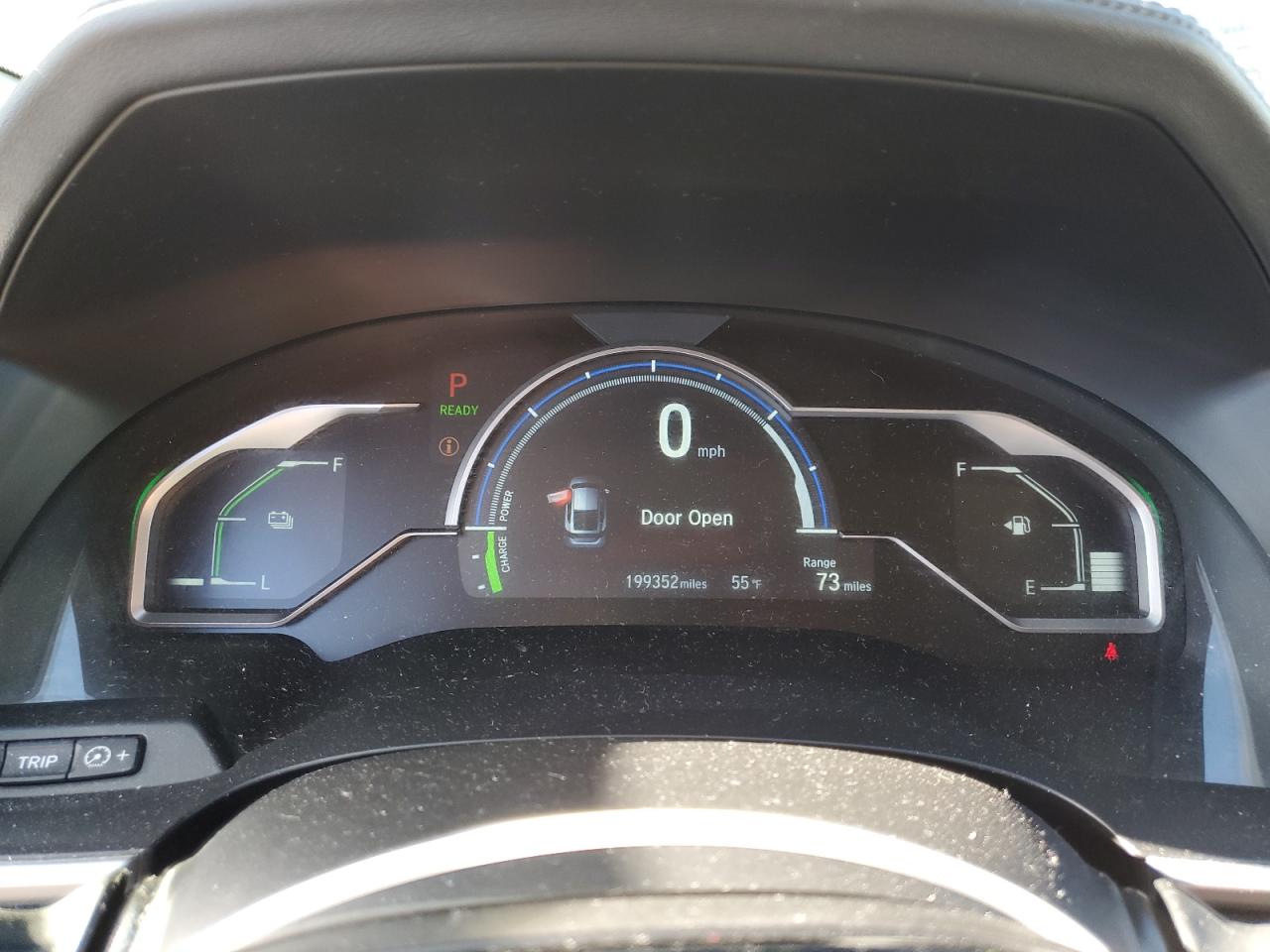 2018 Honda Clarity Touring VIN: JHMZC5F39JC011994 Lot: 82653715