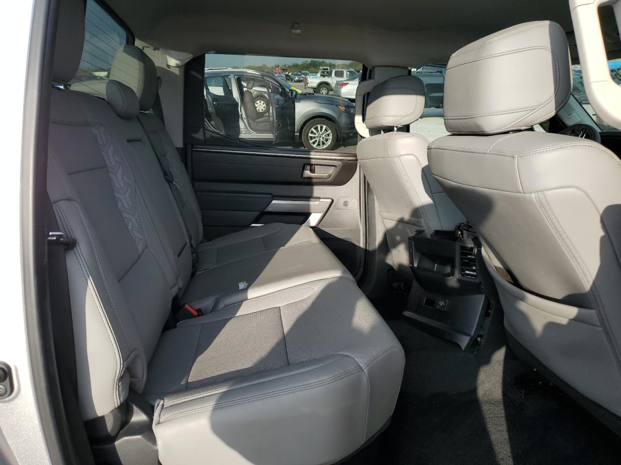 2022 Toyota Tundra Crewmax Sr VIN: 5TFLA5DB8NX048007 Lot: 82646005