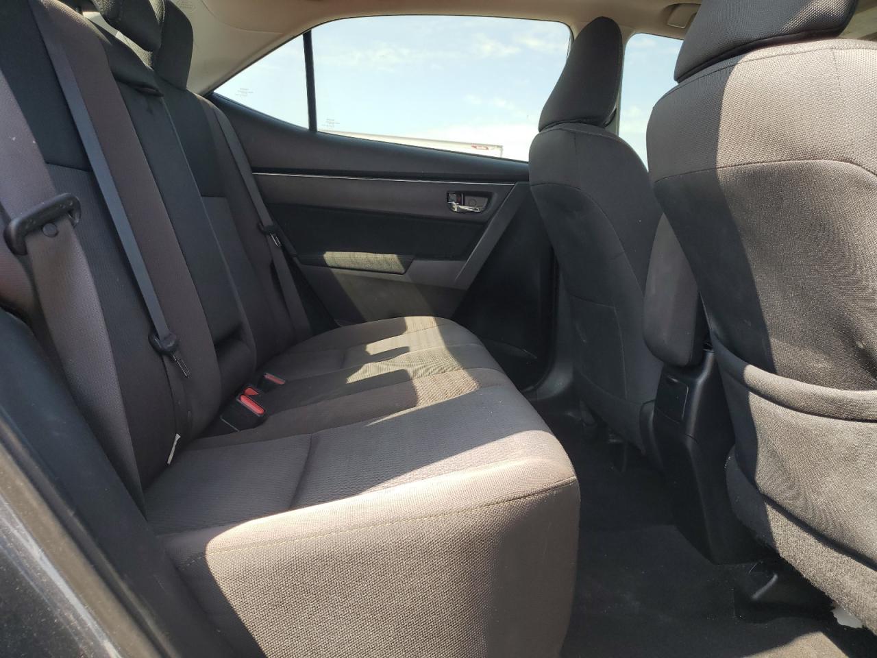 2017 Toyota Corolla L VIN: 2T1BURHE8HC806199 Lot: 84937375