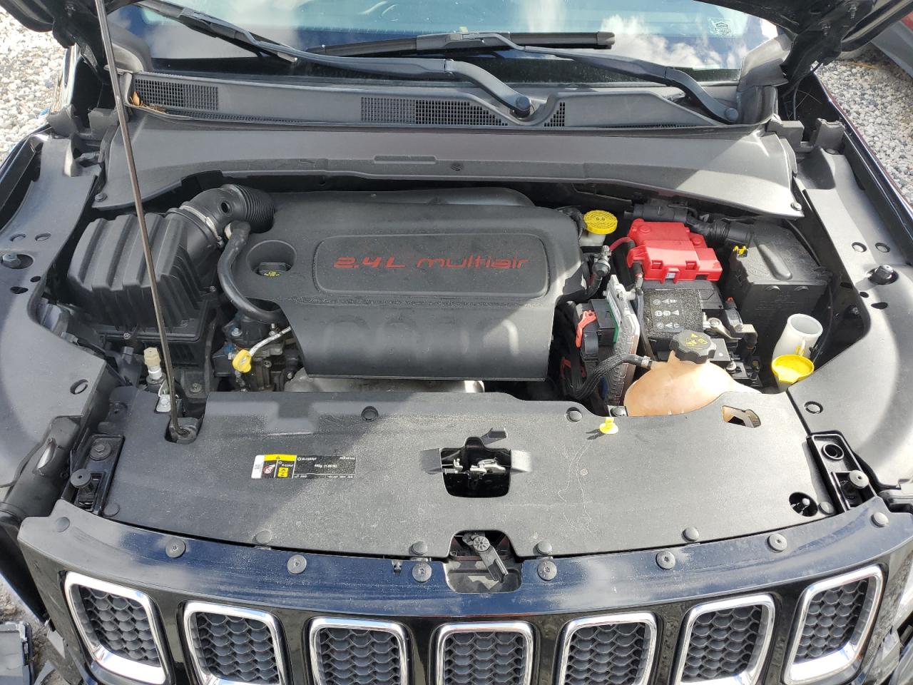 2020 Jeep Compass Latitude VIN: 3C4NJCBB9LT135908 Lot: 84303175