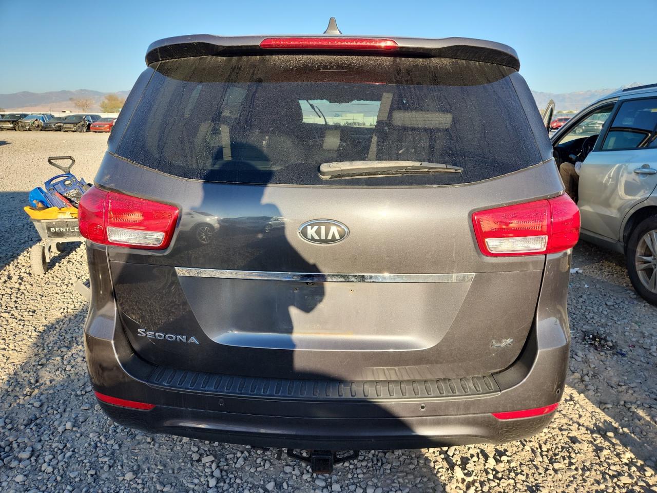 2017 Kia Sedona Lx VIN: KNDMB5C14H6338832 Lot: 84979365