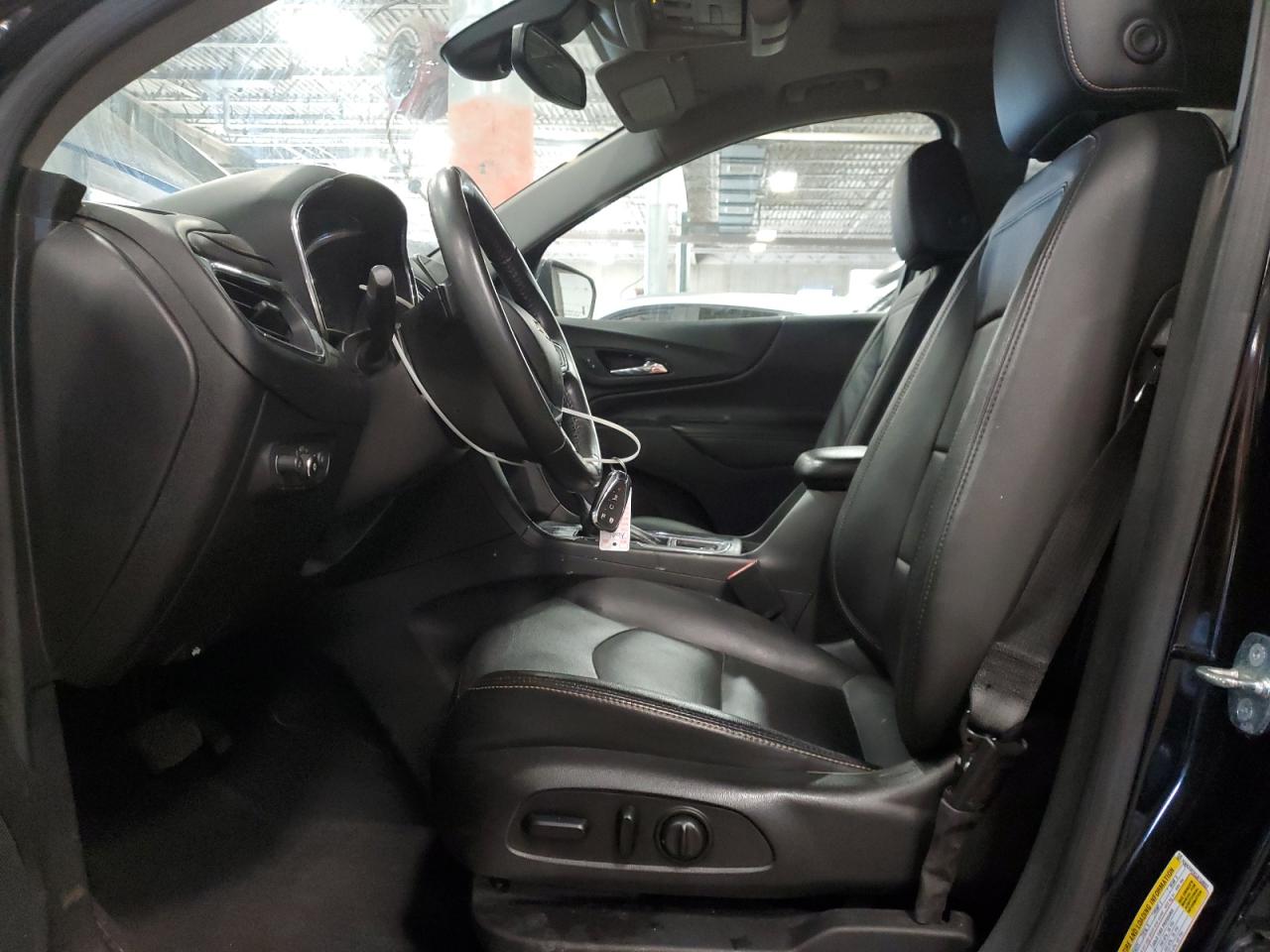 2018 Chevrolet Equinox Premier VIN: 2GNAXWEX5J6158083 Lot: 82213135