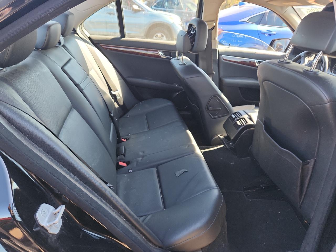 2011 Mercedes-Benz C 300 4Matic VIN: WDDGF8BBXBR156254 Lot: 85345585