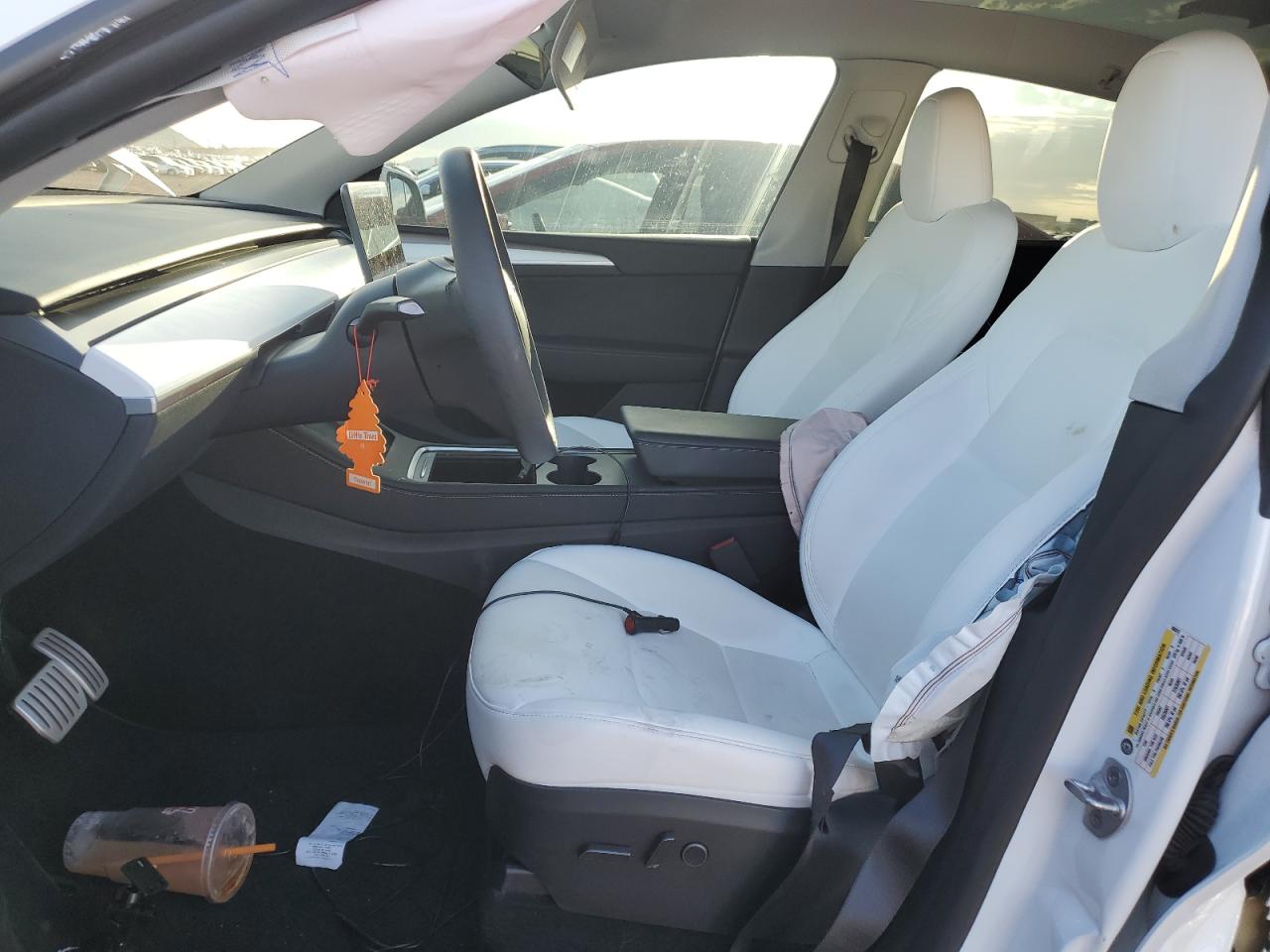 2024 Tesla Model Y VIN: 7SAYGDEF8RF050312 Lot: 84972955