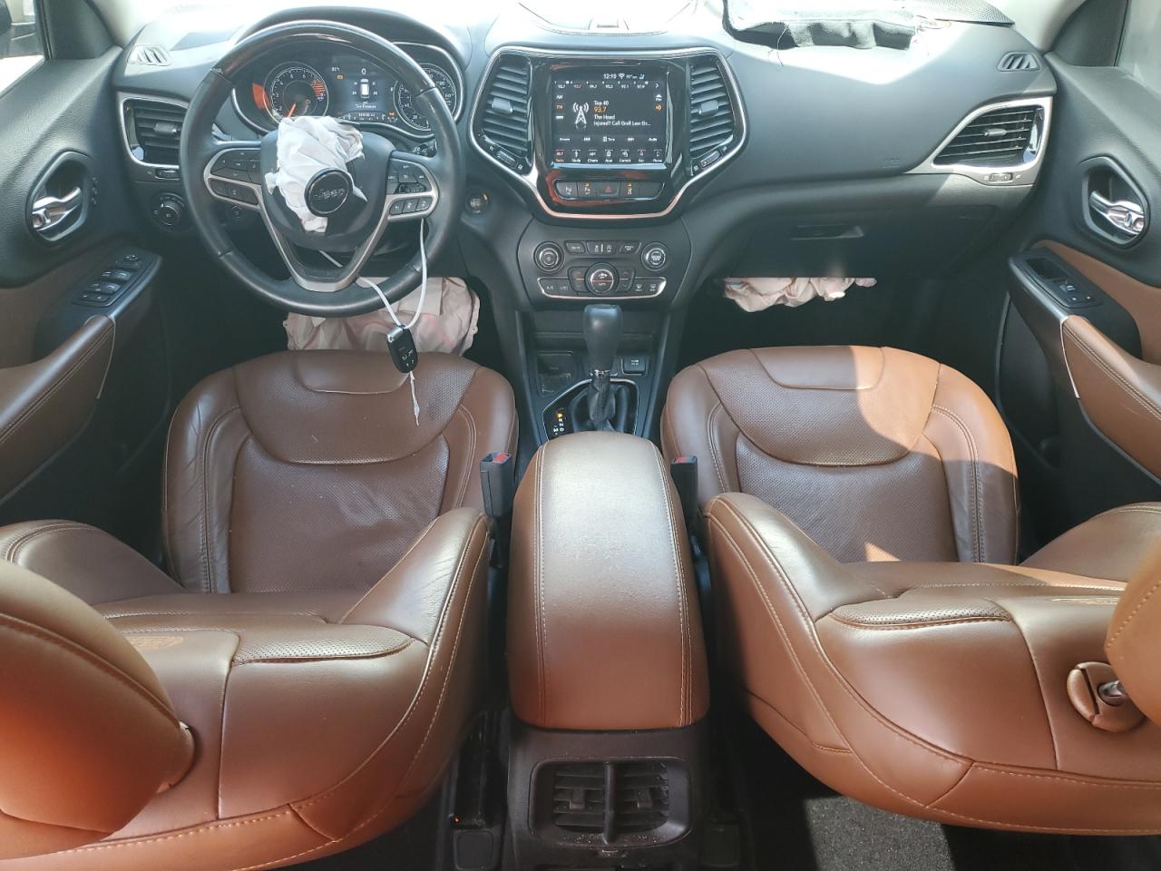 2019 Jeep Cherokee Overland VIN: 1C4PJLJXXKD286587 Lot: 84920645