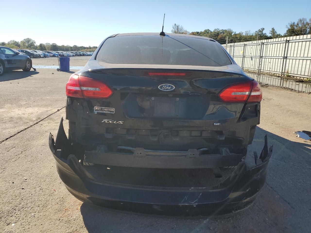2017 Ford Focus Se VIN: 1FADP3F28HL257379 Lot: 89442605