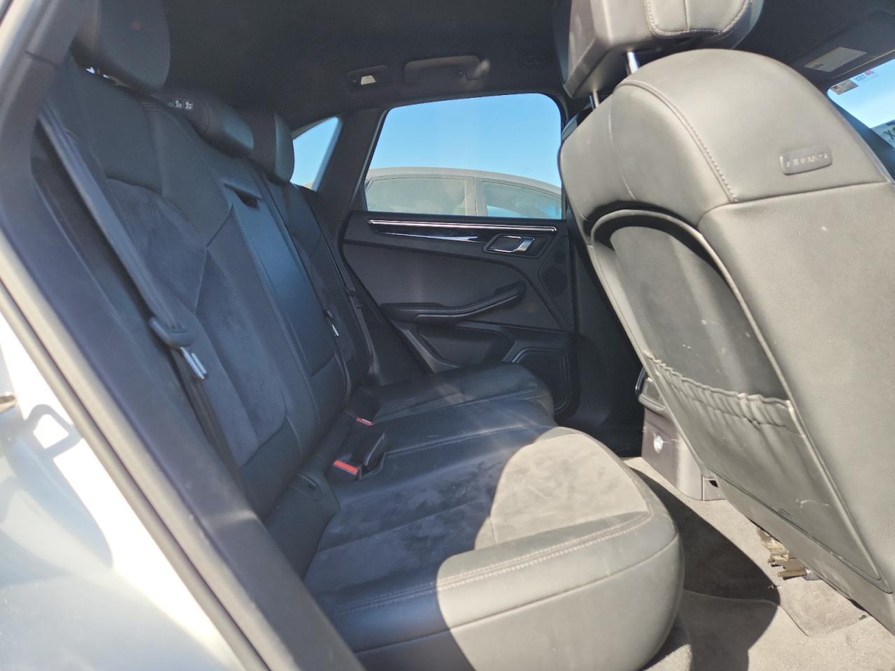 2016 Porsche Macan S VIN: WP1AB2A54GLB54738 Lot: 82616795