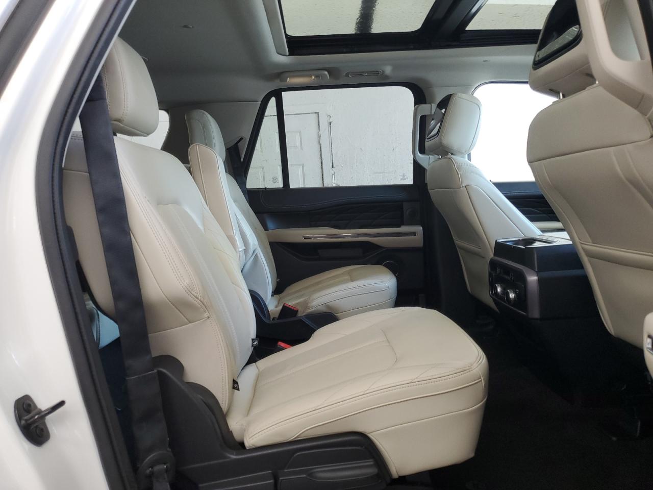 2020 Ford Expedition Max Platinum VIN: 1FMJK1MT4LEA05536 Lot: 85120925