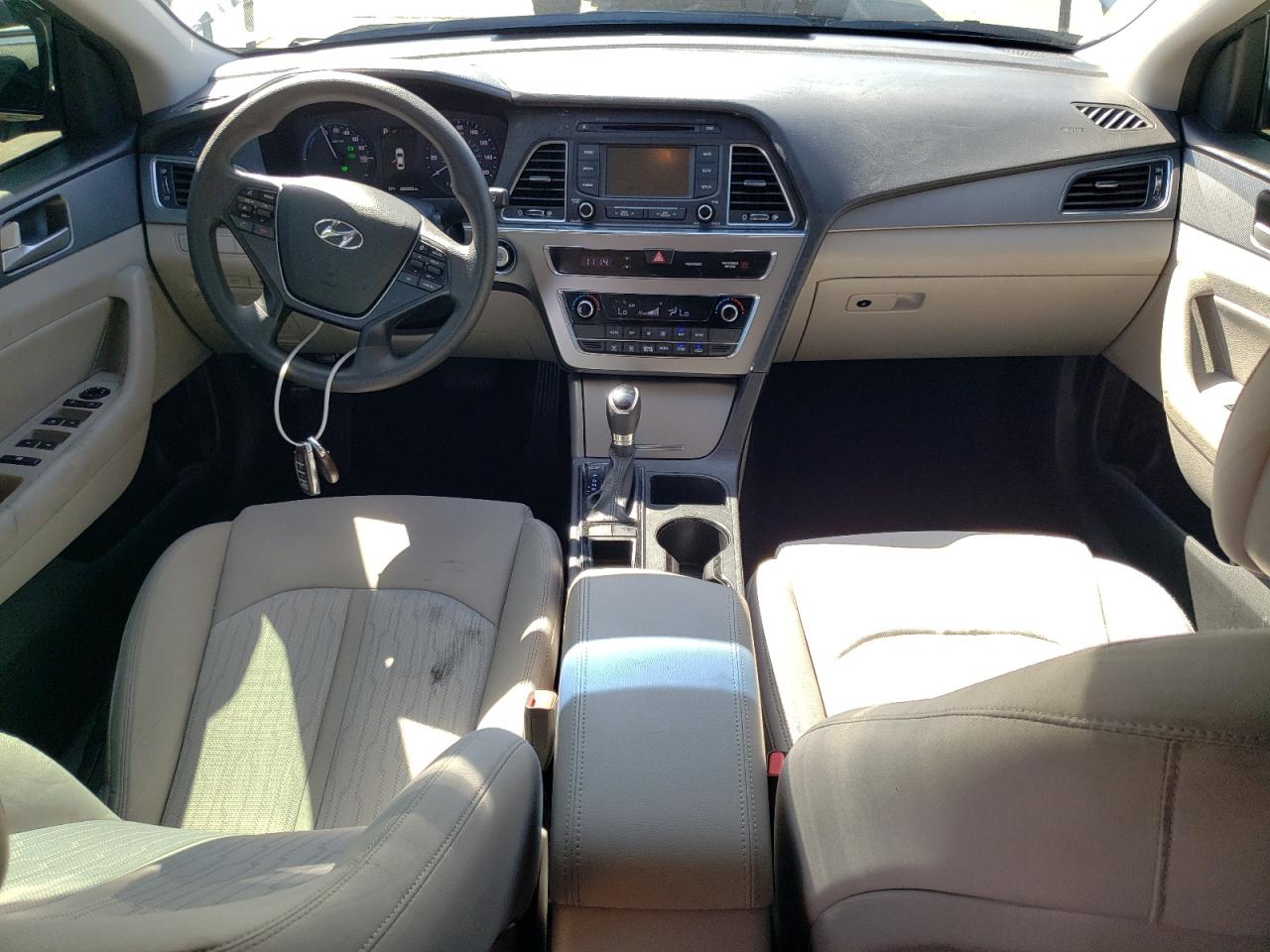 2016 Hyundai Sonata Hybrid VIN: KMHE24L1XGA039593 Lot: 82212895