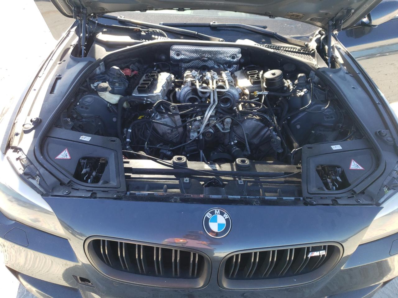 2013 BMW M5 VIN: WBSFV9C58DD095664 Lot: 82702965