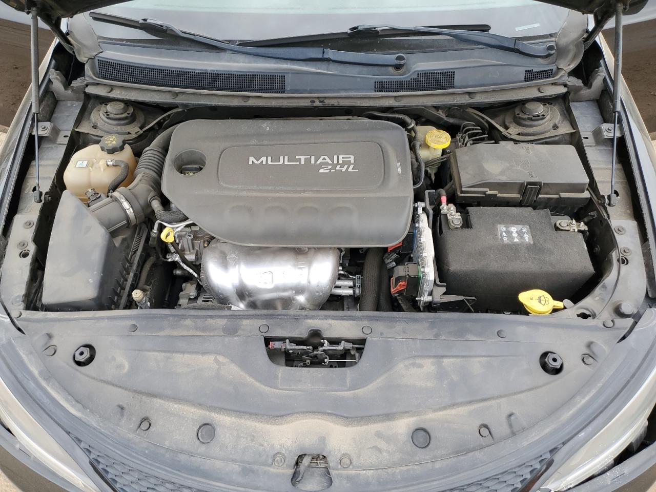 2015 Chrysler 200 S VIN: 1C3CCCBB2FN633989 Lot: 86442825