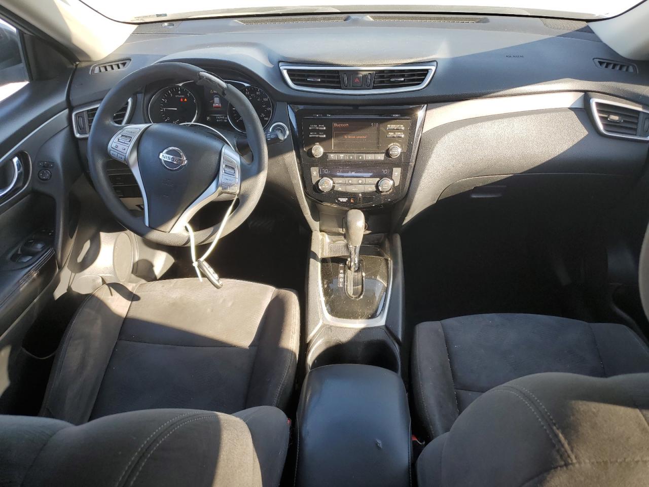 2015 Nissan Rogue S VIN: KNMAT2MT2FP575504 Lot: 85154035