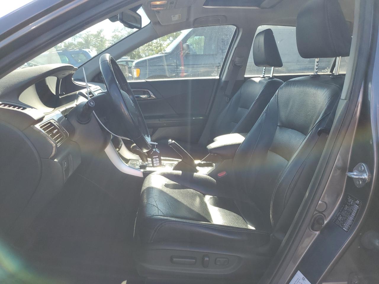 2017 Honda Accord Hybrid Exl VIN: JHMCR6F5XHC008012 Lot: 84993835