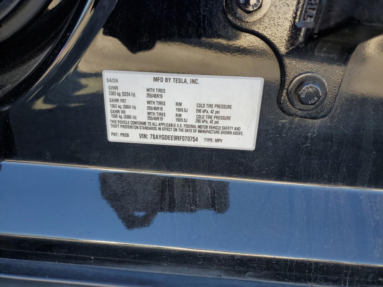 2024 Tesla Model Y VIN: 7SAYGDEE9RF070754 Lot: 90513425