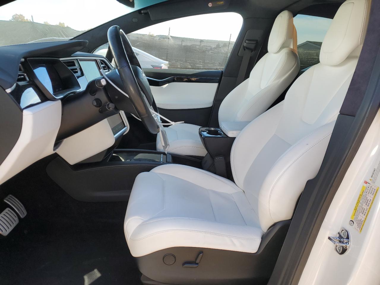 2018 Tesla Model X VIN: 5YJXCBE4XJF085834 Lot: 90055105