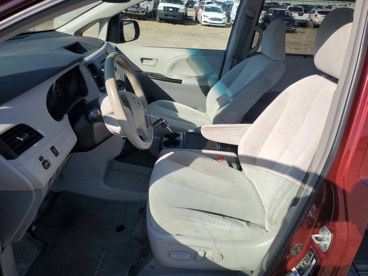 2014 Toyota Sienna Le VIN: 5TDKK3DC5ES486804 Lot: 71993975